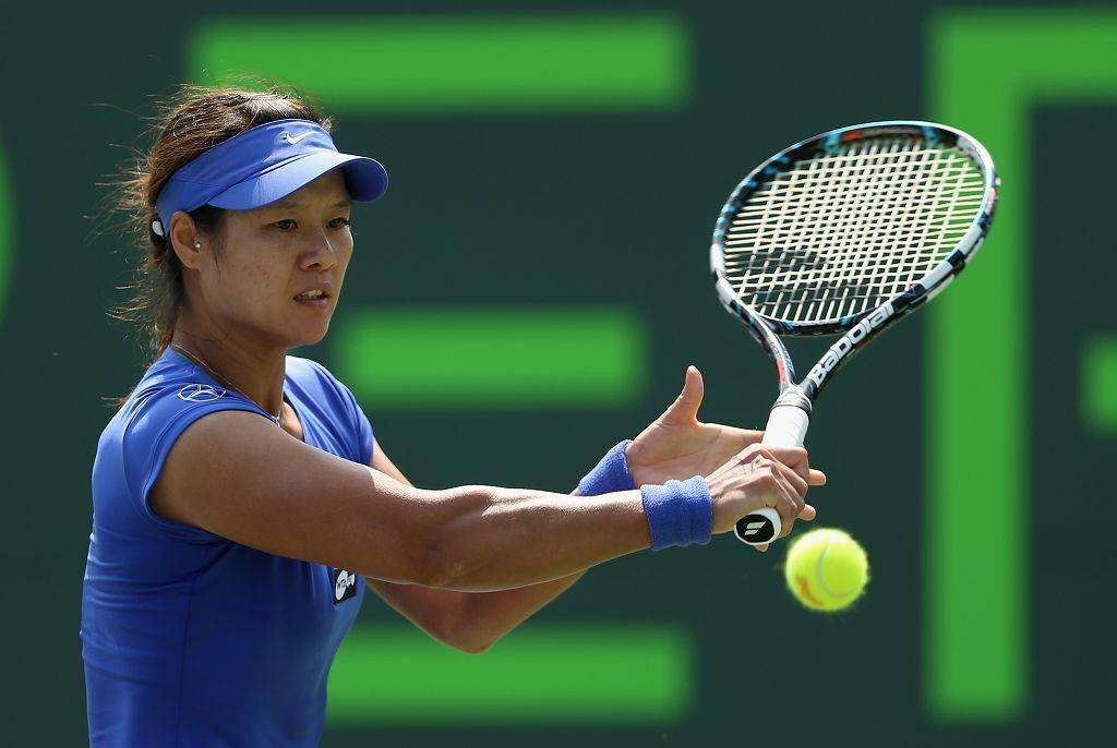 引起全场轰 引起全场轰