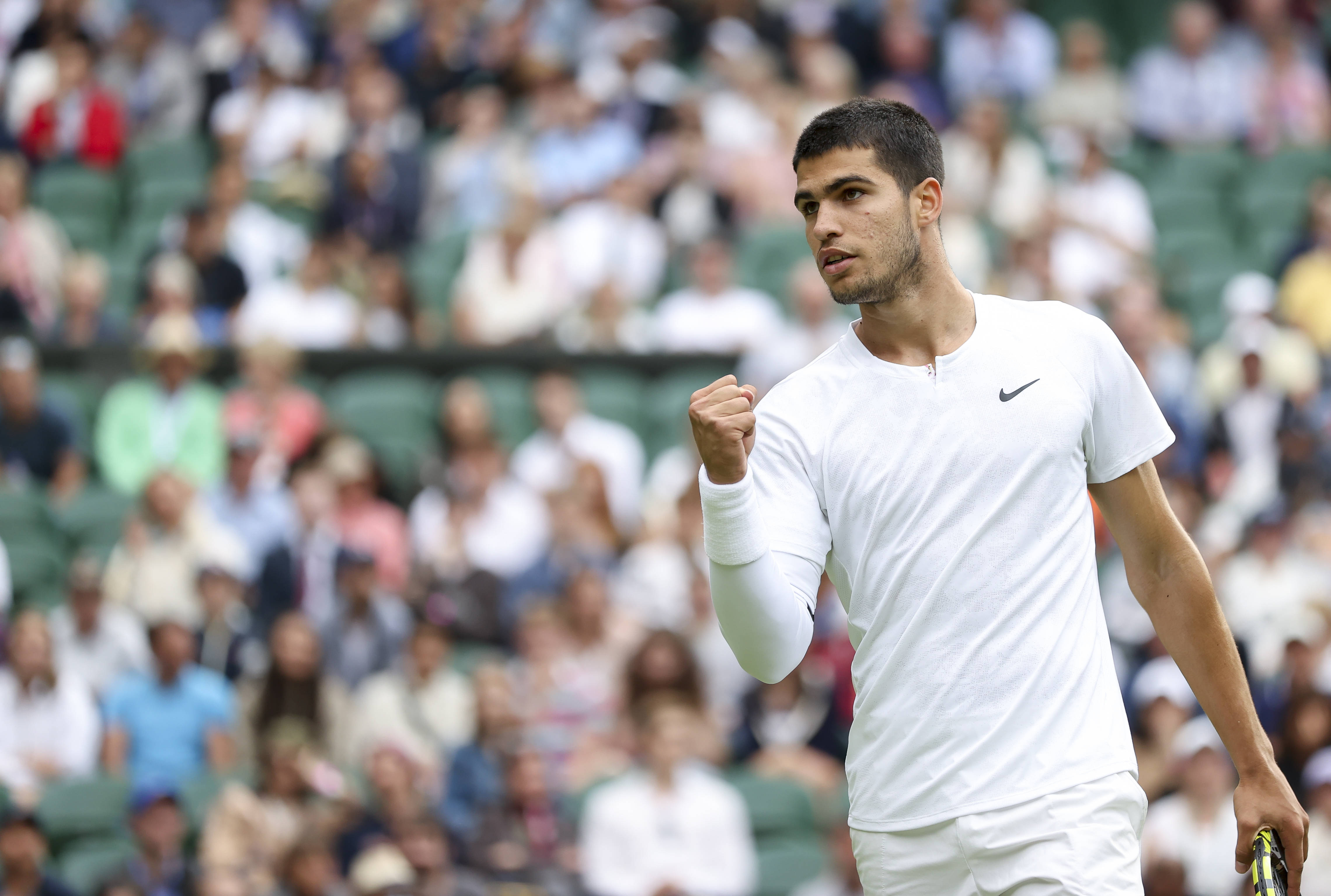 赛季中提供 赛季中提供